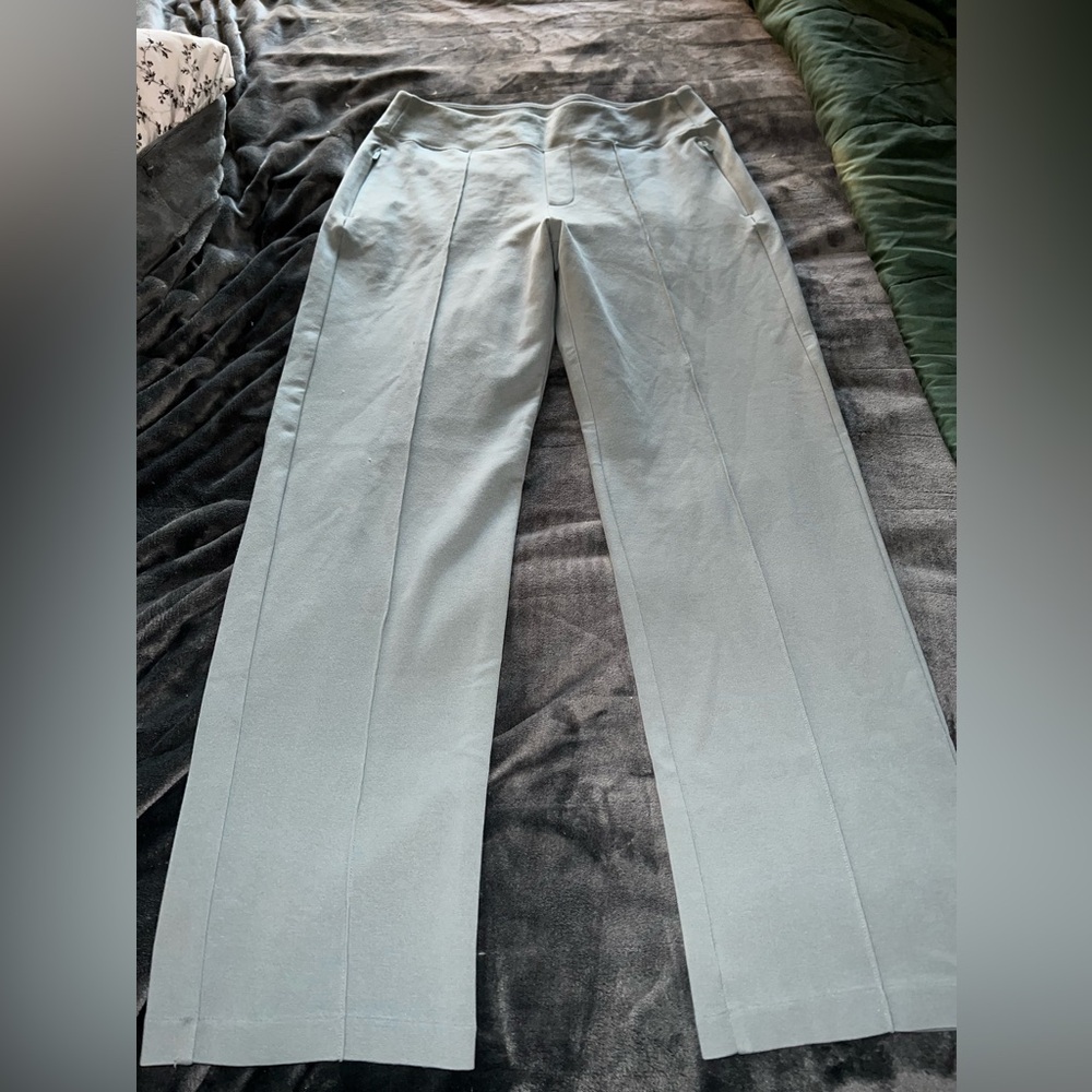 Athleta Women’s Eastbound Straight Sage Green Pants Sz 10